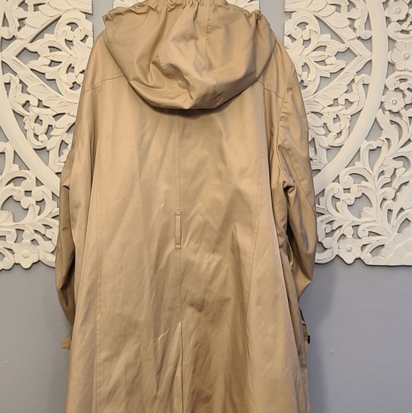 Michael Kors Rain/Trench Coat with Detachable Hood - Picture 5 of 9